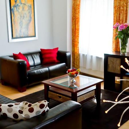 Hotel Zum Goldenen Loewen Baden-Baden Room photo
