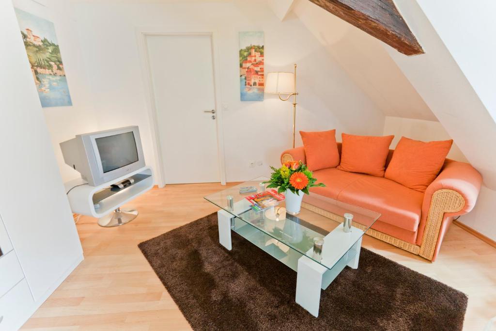 Hotel Zum Goldenen Loewen Baden-Baden Room photo