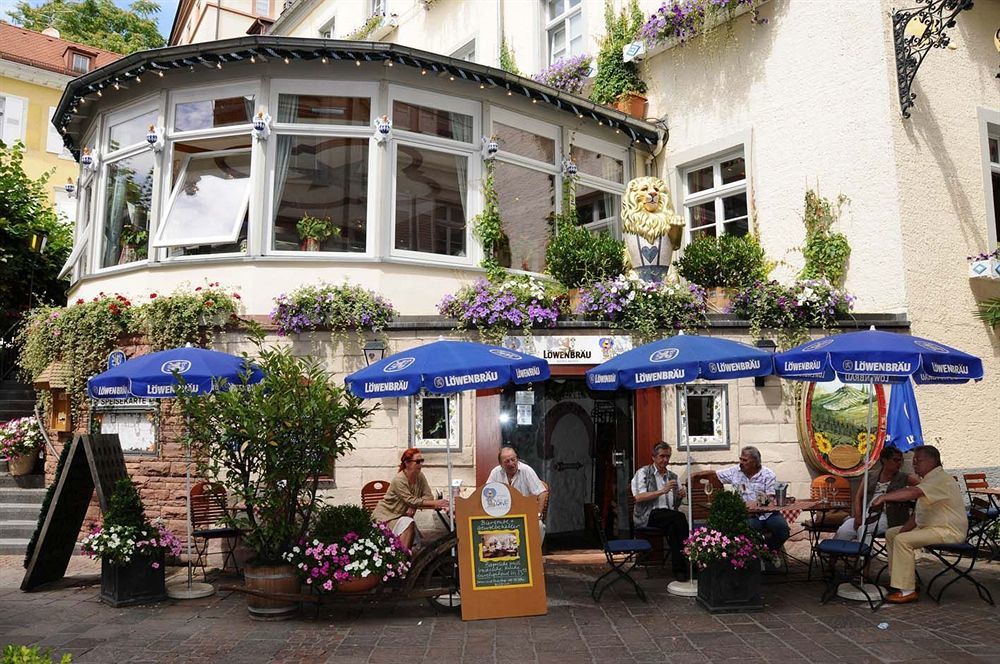 Hotel Zum Goldenen Loewen Baden-Baden Exterior photo